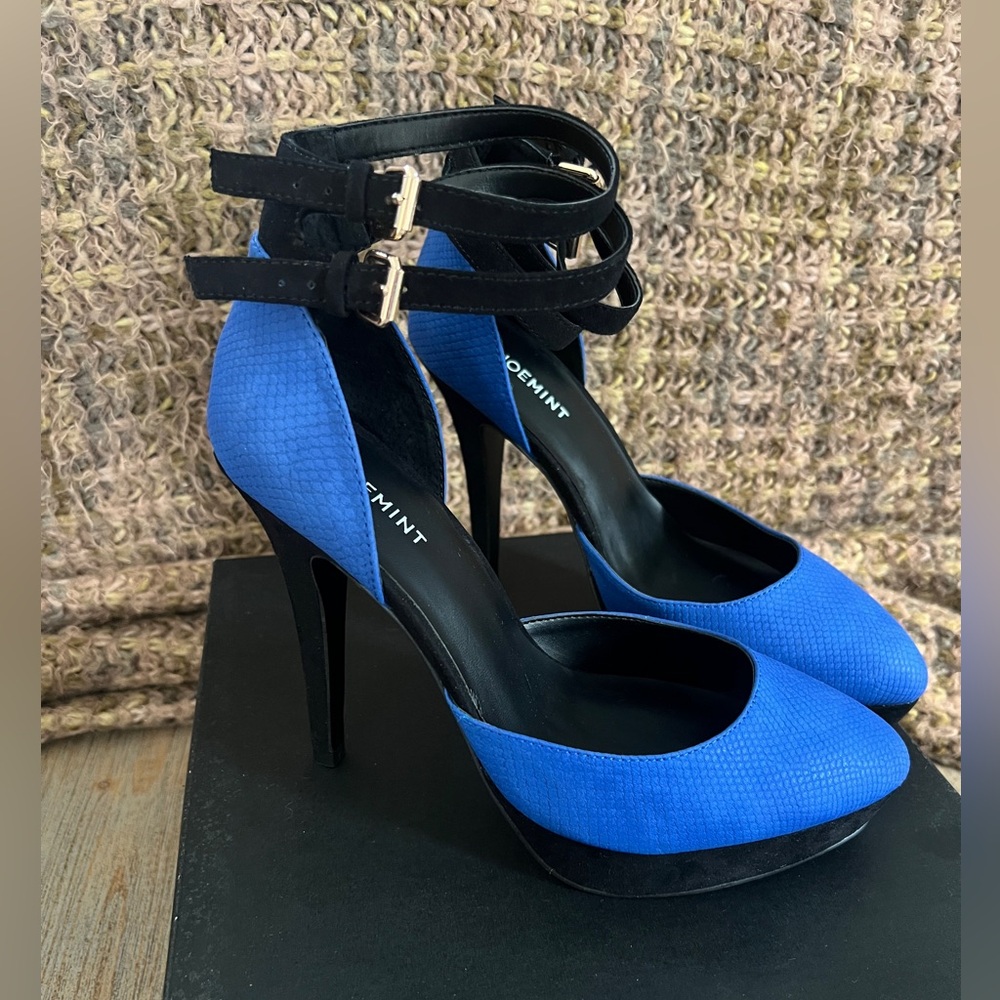 Shoemint “Pauline” Royal Blue/Black Strappy Stiletto, Woman’s Size 9